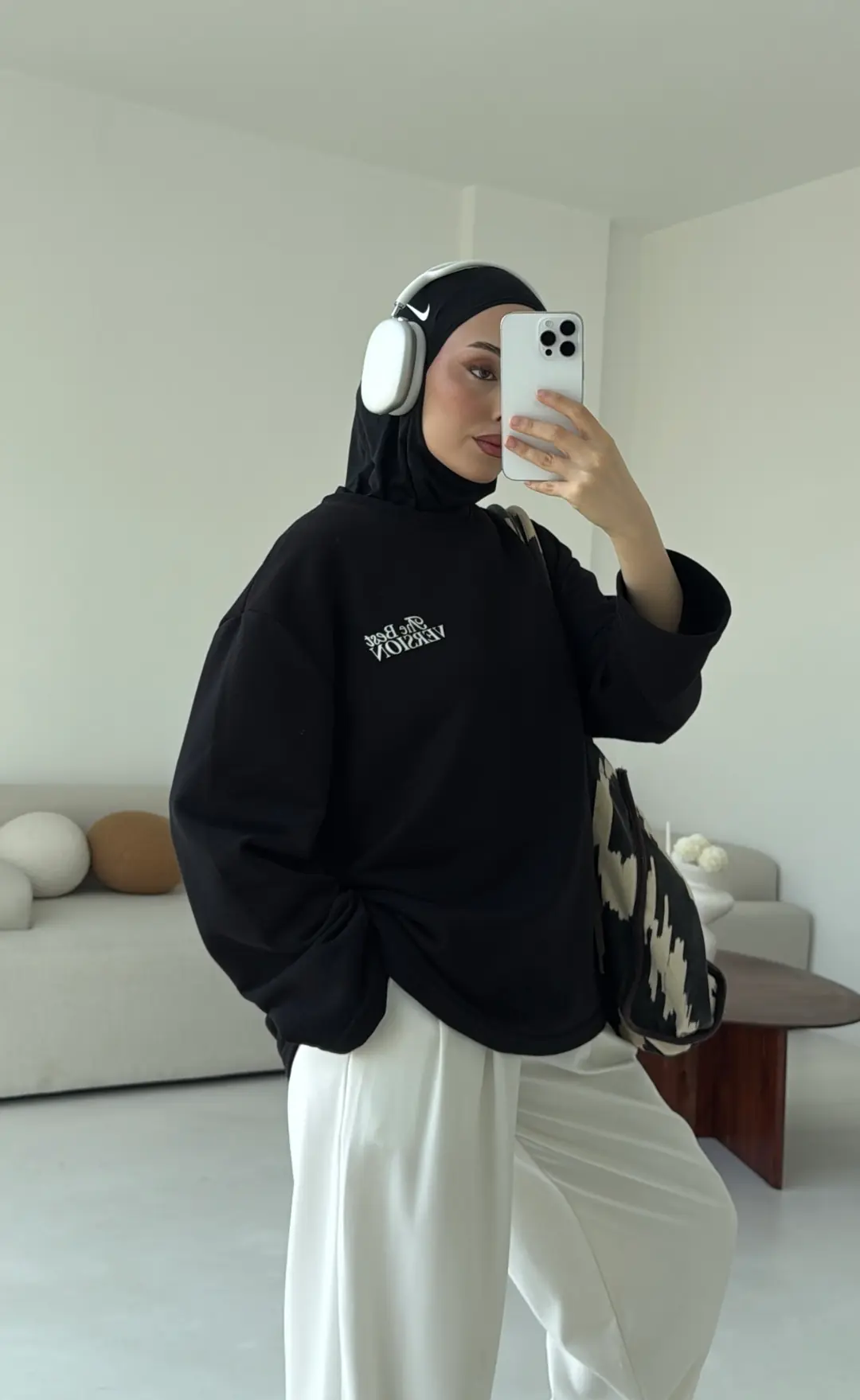 Version Baskılı Sweatshirt Siyah - Görsel 6